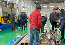 專家來(lái)廠鑒定新產(chǎn)品車(chē)橋閃光對(duì)焊機(jī)