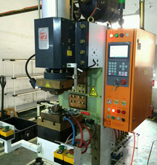 汽車空調(diào)電磁離合器凸焊機(jī)定制項(xiàng)目介紹